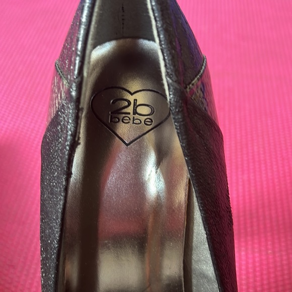 2b Bebe super high black/snake print platforms - Picture 4 of 9